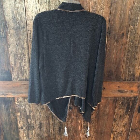 Radzoli M Gray Button Side Wrap Dangling Front Tassels Elegant Boho Cape Sweater - Picture 5 of 9